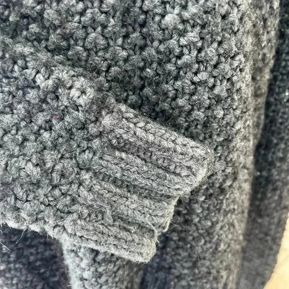 [M]Abercrombie & Fitch  Dark Gray Chunky Knit Turtleneck Sweater - Picture 4 of 9